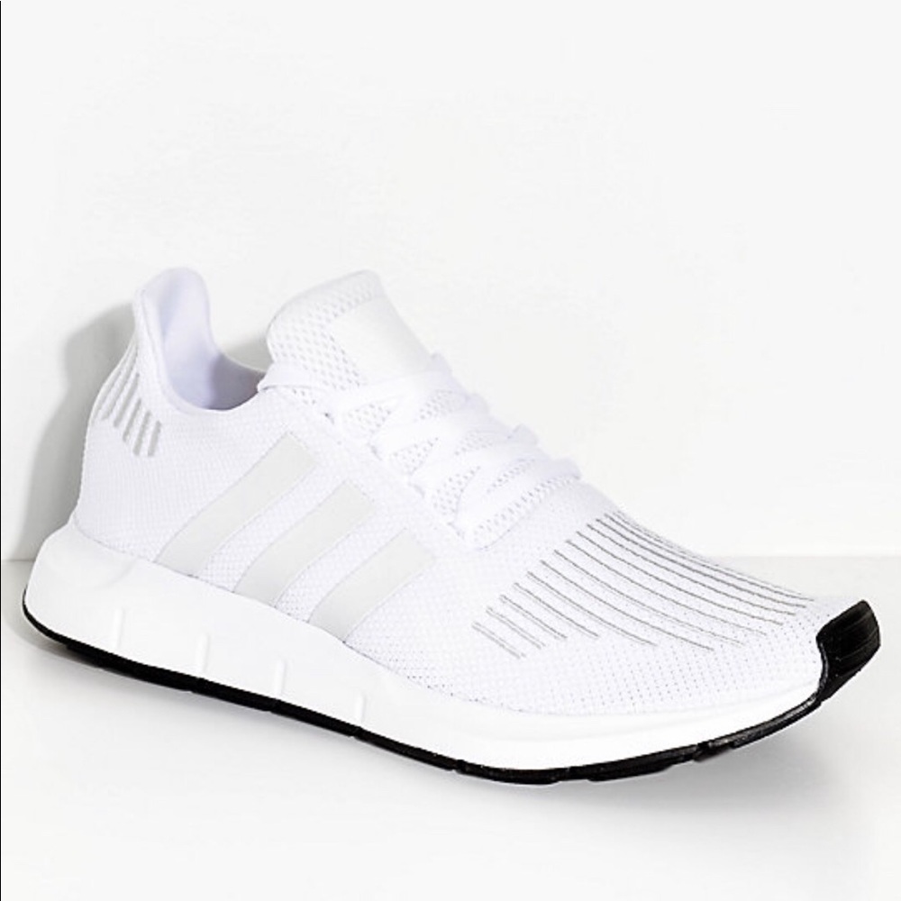 Adidas Swift Run - Women’s 7.5